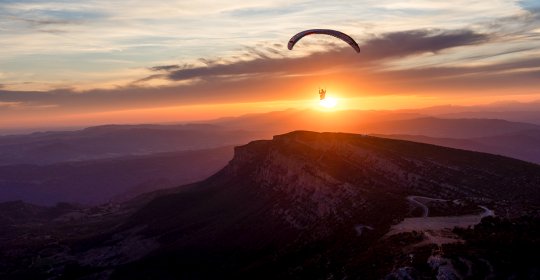 Die Krönung nach einem langen Streckenflug: das in den Sonnenuntergang gleiten!